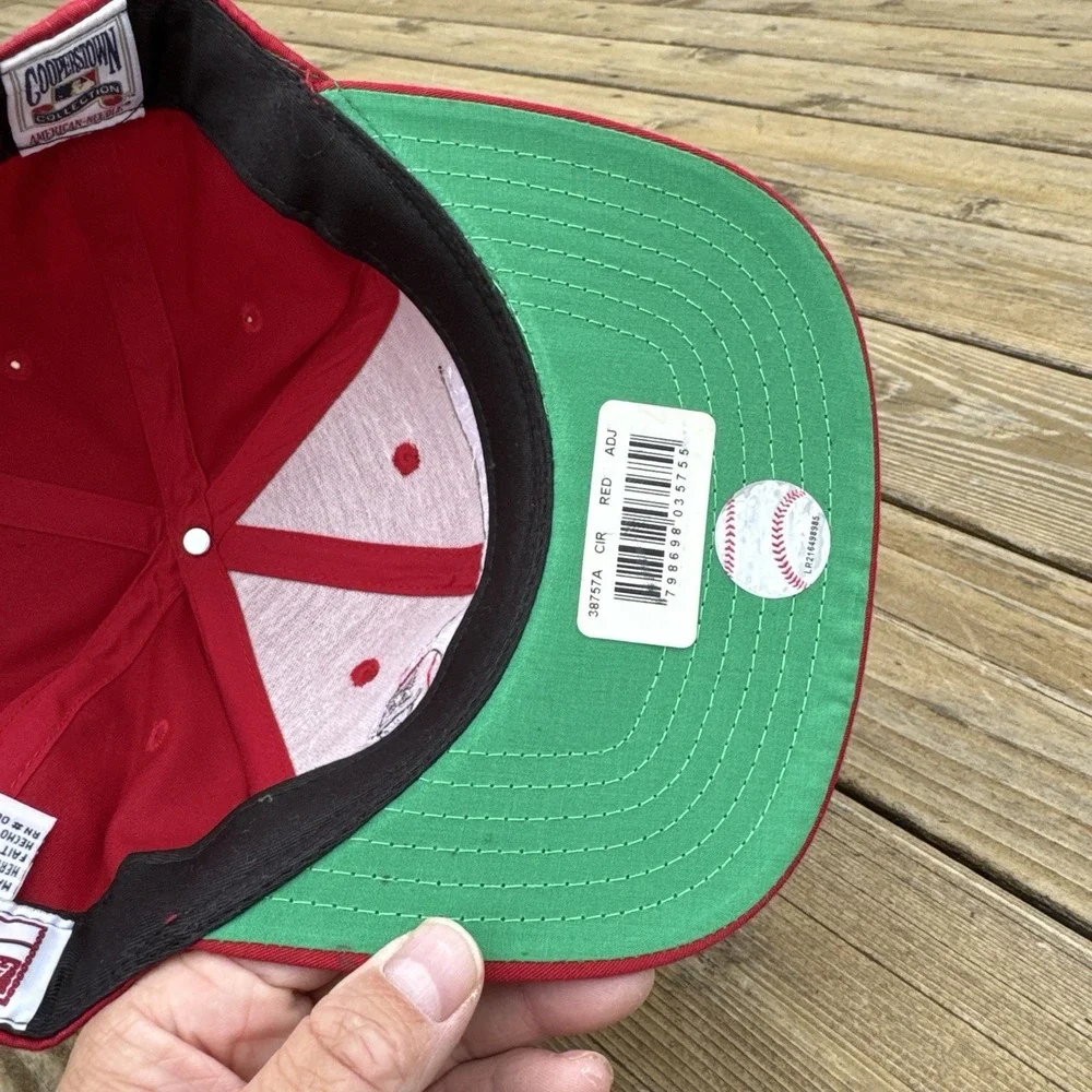 Vintage 90s Cincinnati Reds Snapback Hat MLB Red Cap American Needle